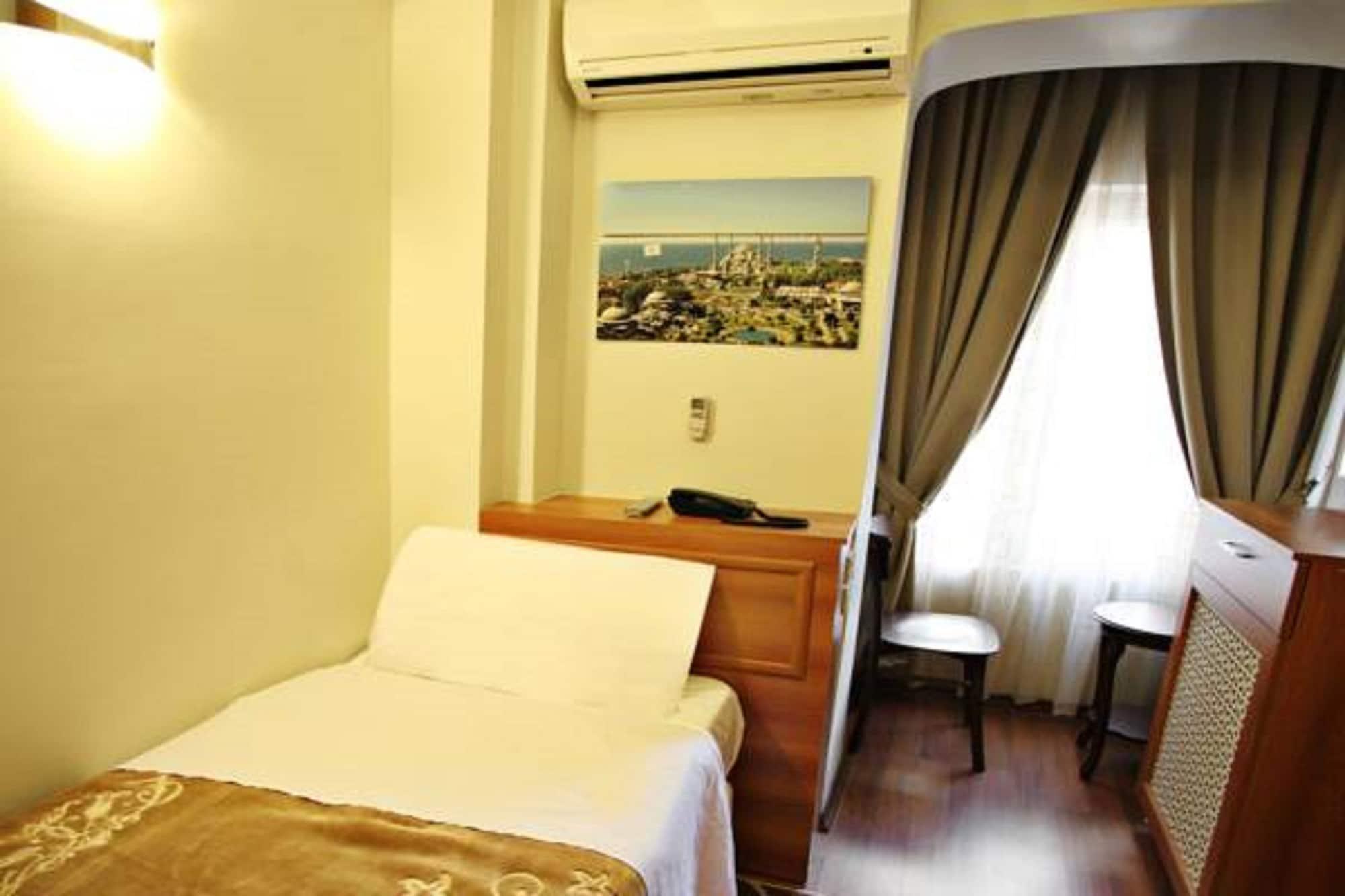 Taksim Palace Hotel Стамбул Екстер'єр фото